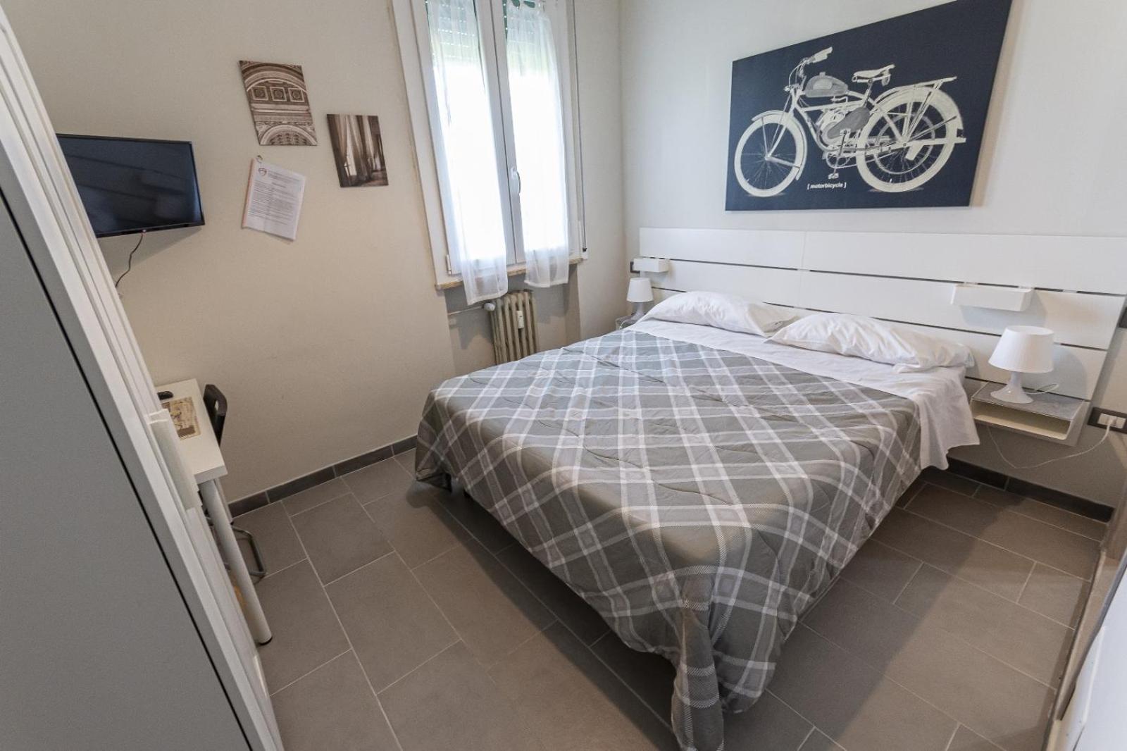 Fare Bnb - Room Del Parco Reggio Emilia Exterior photo